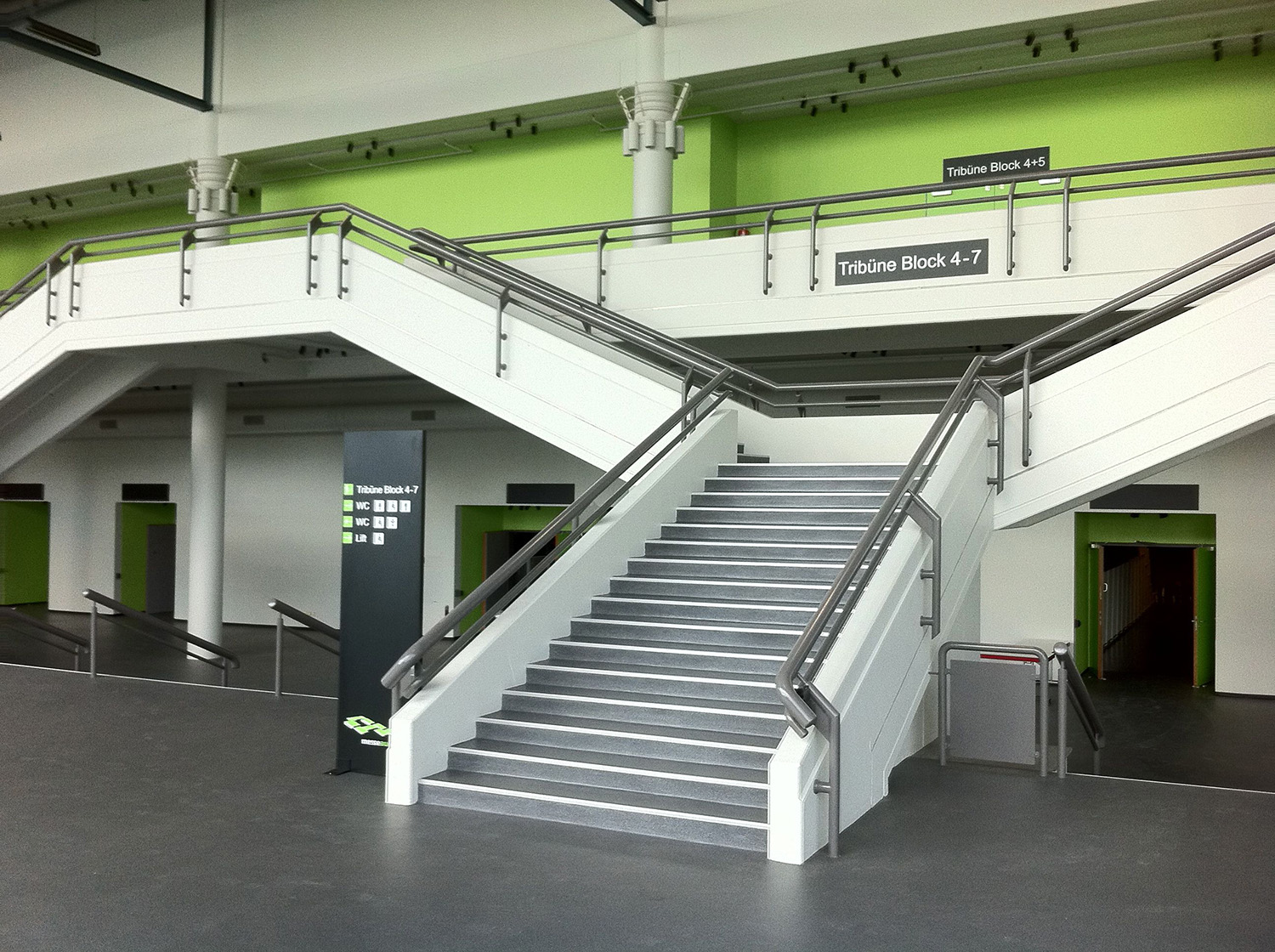 Messe Foyer Halle 1